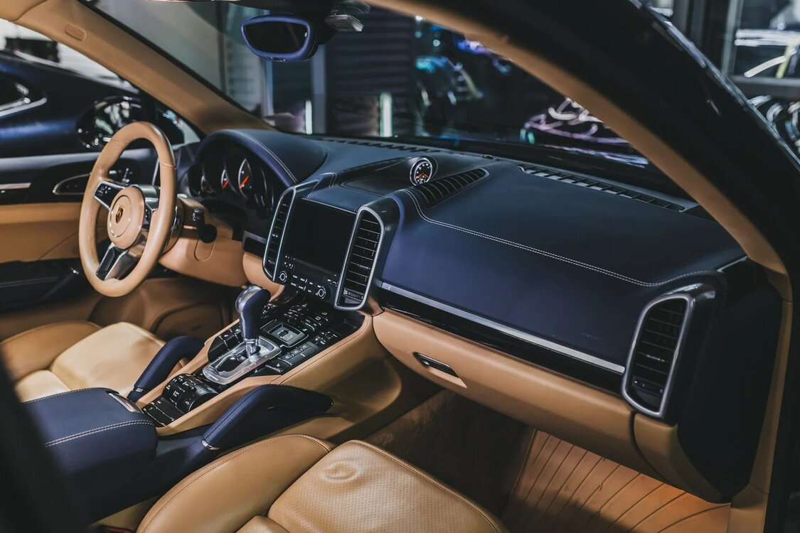 Подготовка автомобиля к перетяжке салона: что нужно сделать заранее